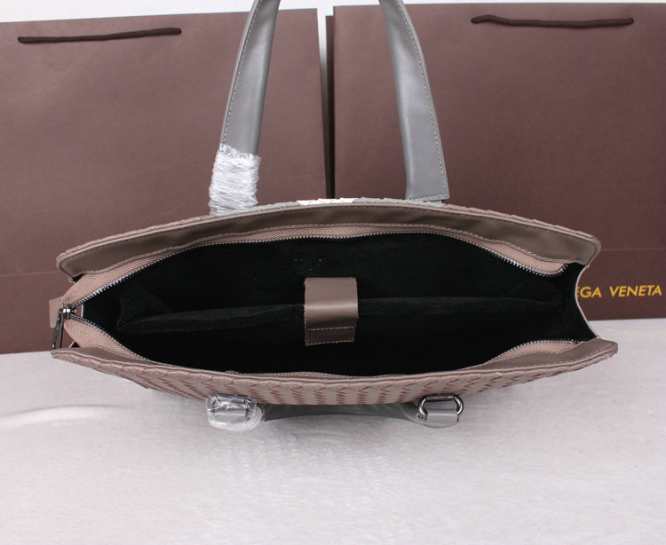 Bottega Veneta intrecciato VN briefcase M90008 khaki